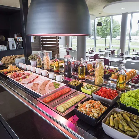Hotel Campanile Centrum 3*