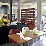 Campanile Centrum Готель