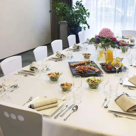 Ξενοδοχείο Campanile Centrum 3*