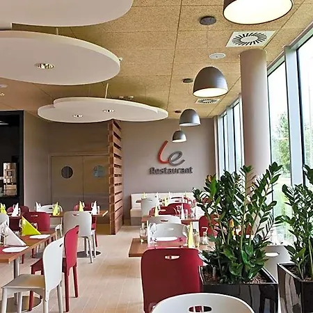 Отель Campanile Centrum 3*