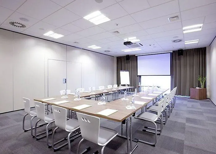 Hotell Campanile Centrum 3*